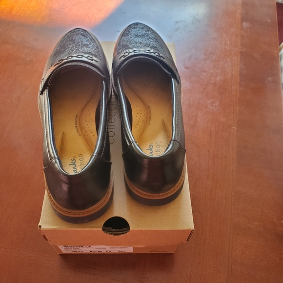 Women's Clarks Raisie Jump Black Leather Loafers - New - Picture 4 of 9